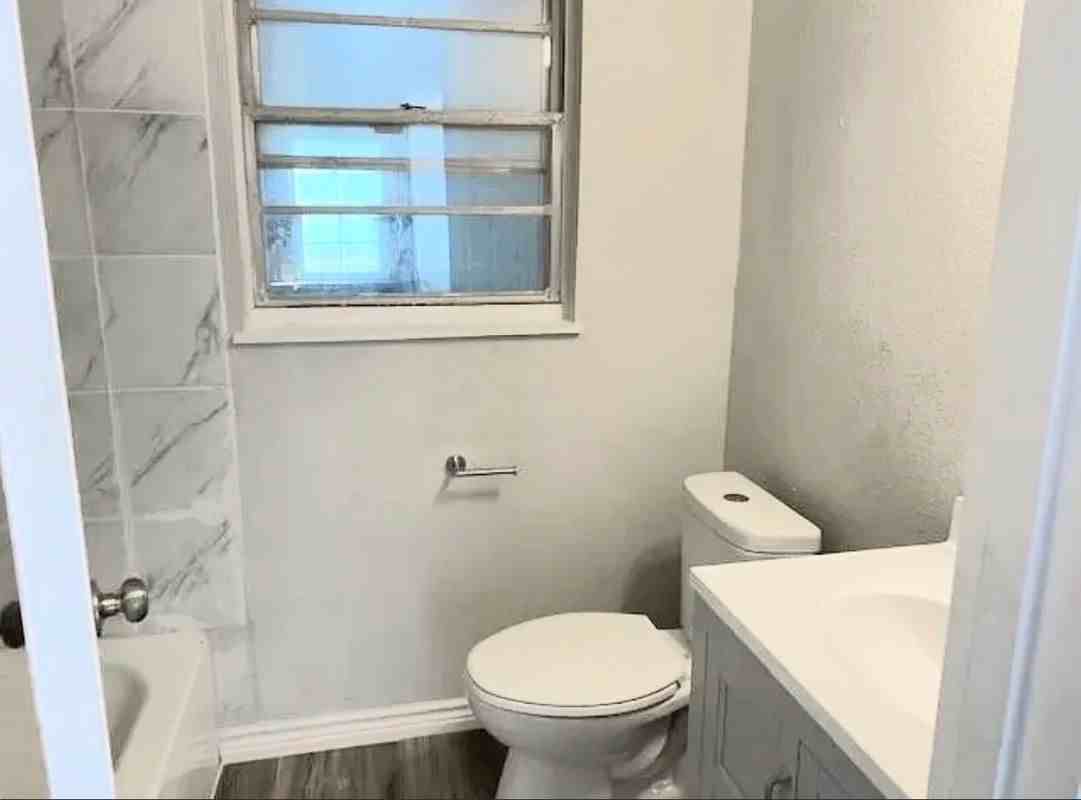 165 Eisenhower Blvd ##A - Photo 5 of 10