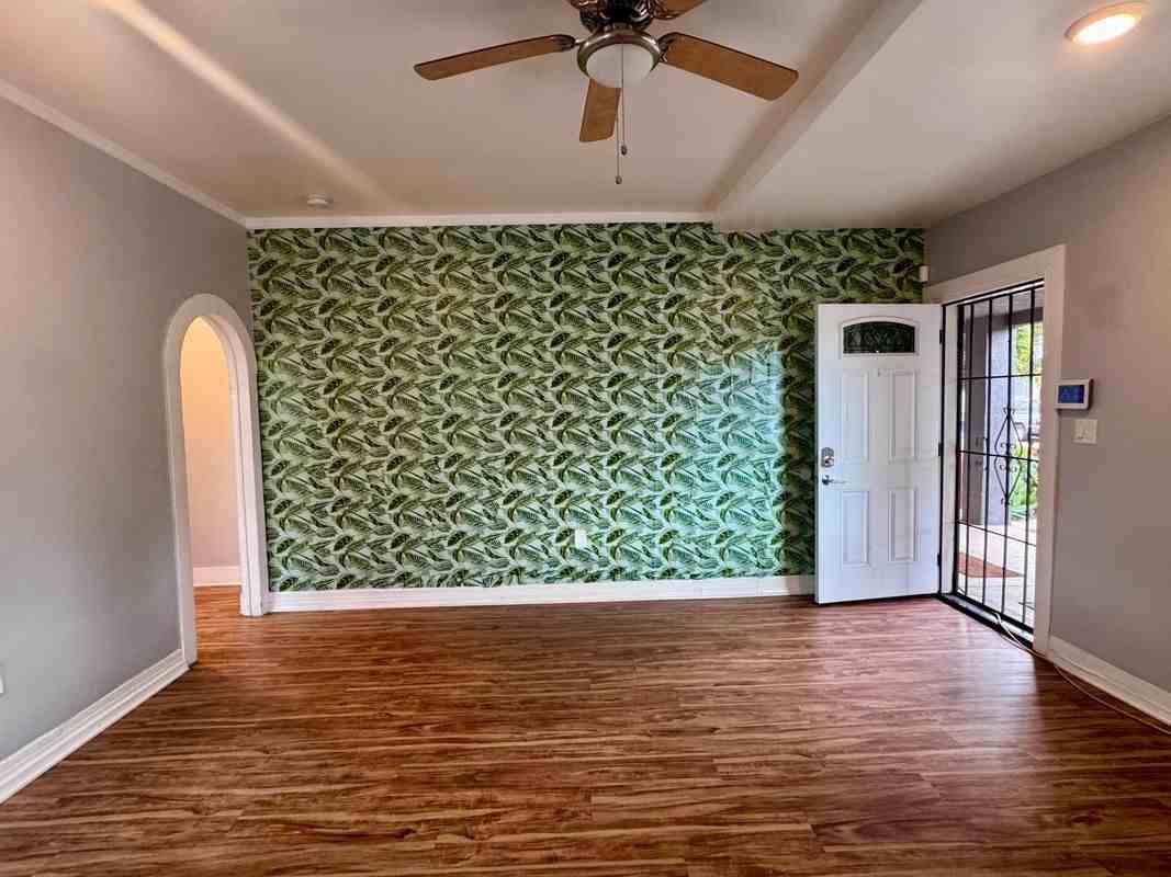 1151 E 15th St - Photo 5 of 19