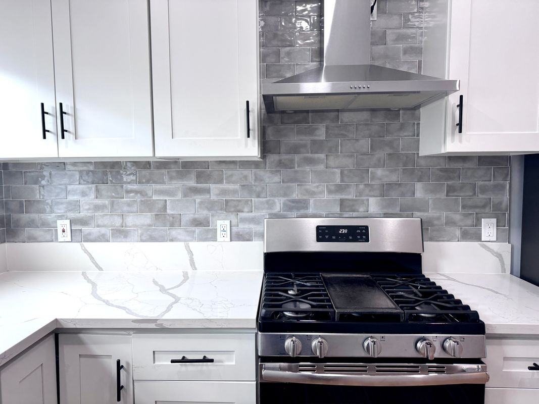 1151 E 15th St - Photo 7 of 19