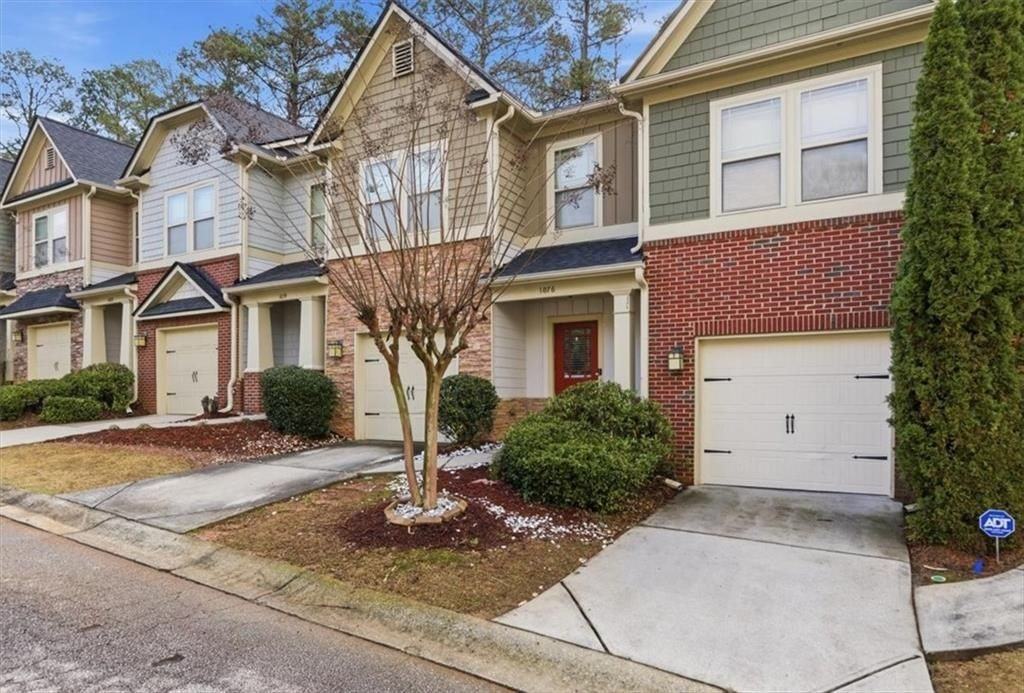 1076 N Village Dr - Photo 2 of 30