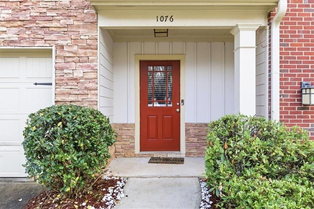 1076 N Village Dr - Photo 5 of 30