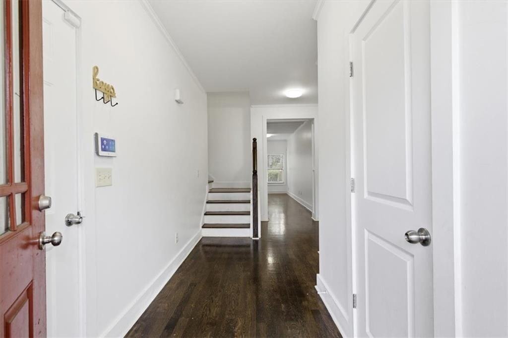 1076 N Village Dr - Photo 6 of 30