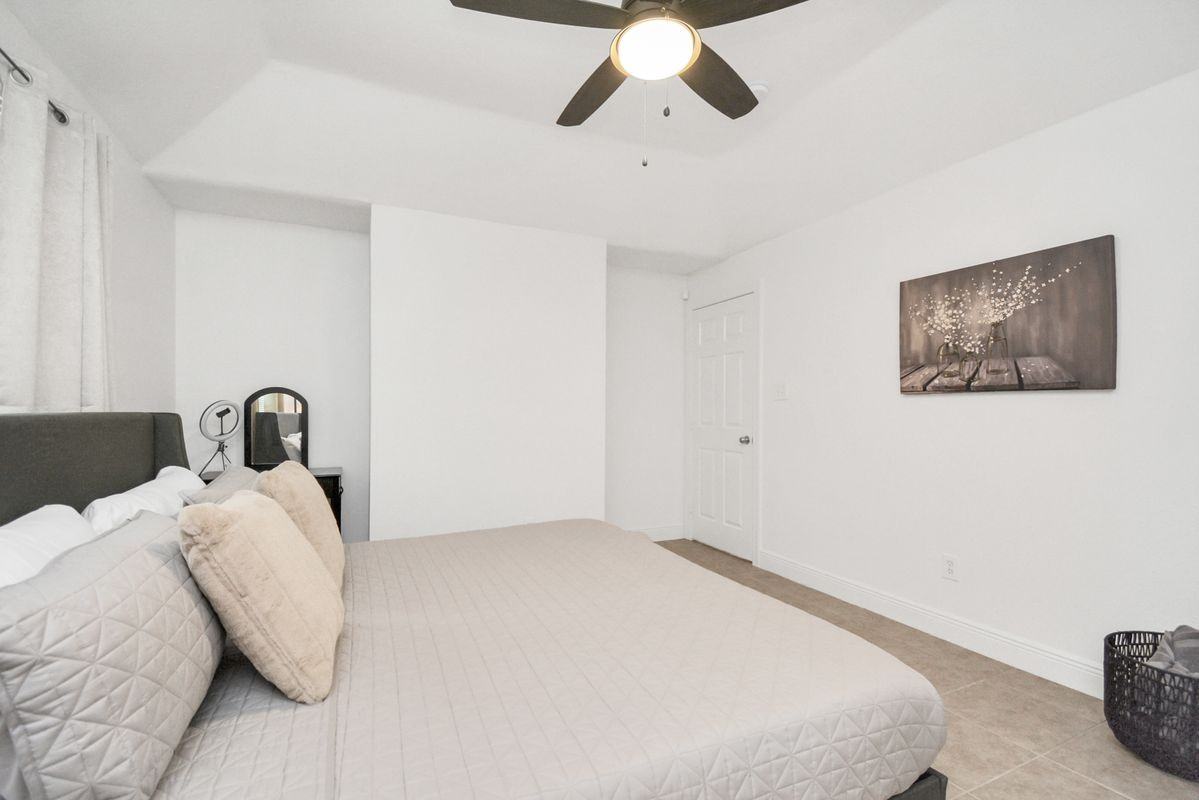 7830 Pardee St - Photo 3 of 16