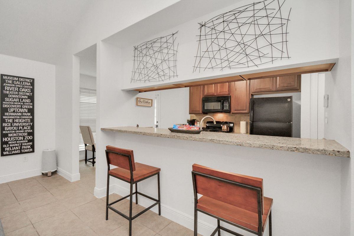 7830 Pardee St - Photo 7 of 16