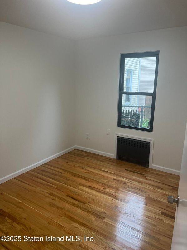 46 Laurel Ave ##2 - Photo 5 of 8