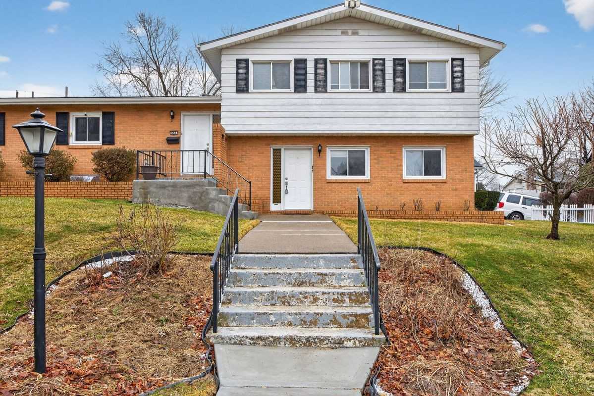 602 E Lexington St - Photo 3 of 25