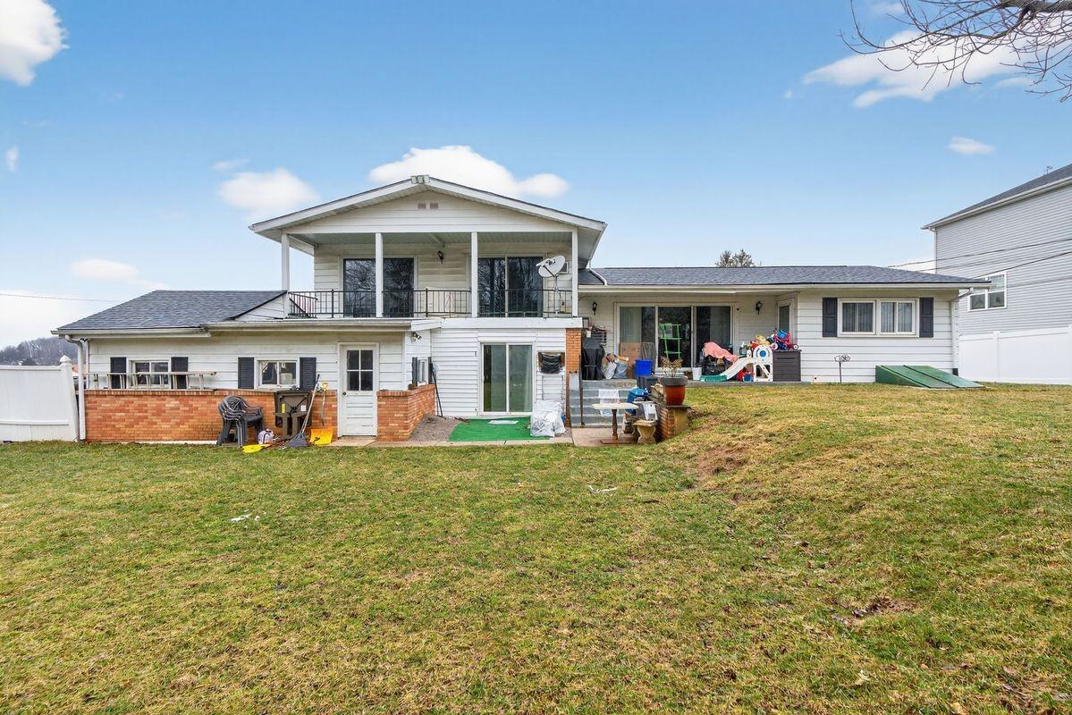 602 E Lexington St - Photo 6 of 25