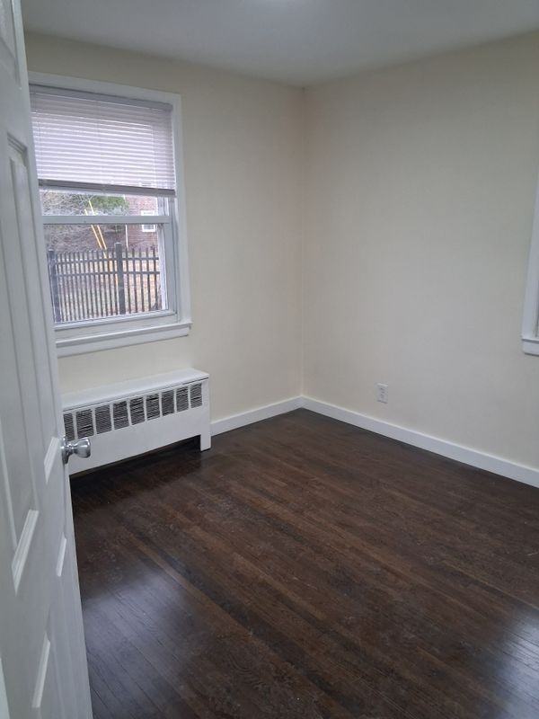 1537A Saint George Ave - Photo 4 of 7