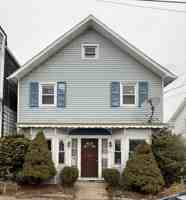 featured image of 735 Main St