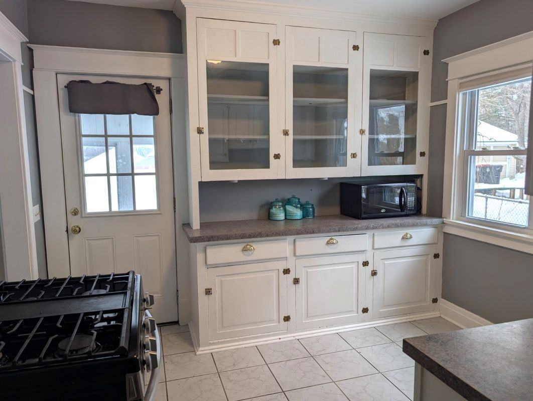 81 Church St - Photo 3 of 36