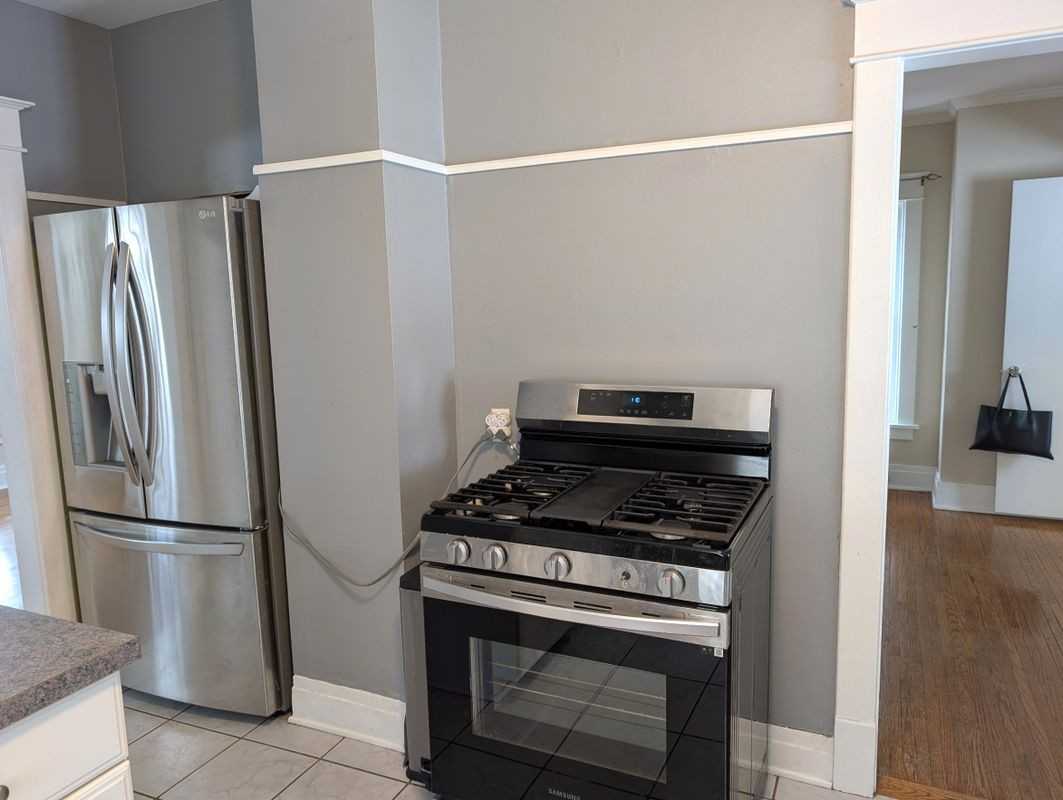 81 Church St - Photo 4 of 36