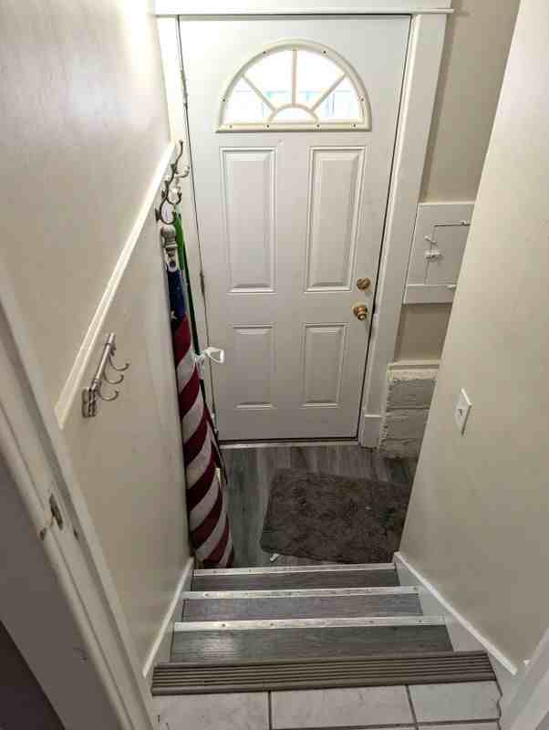 81 Church St - Photo 5 of 36