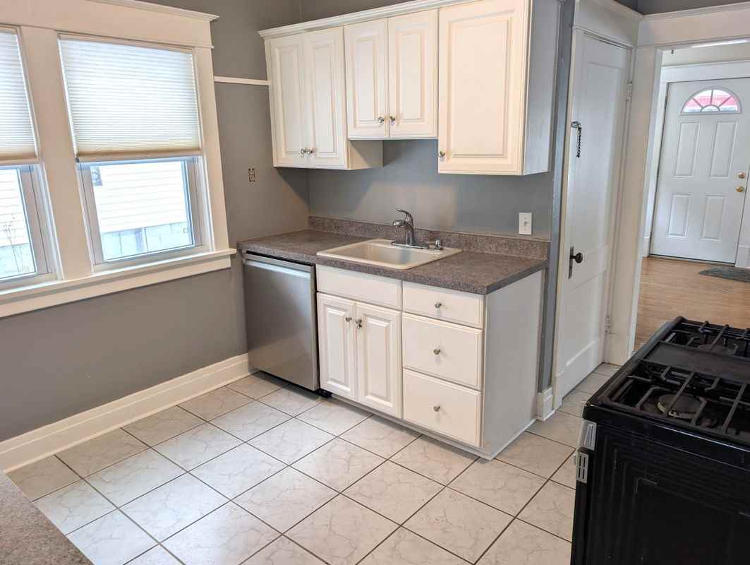 81 Church St - Photo 6 of 36