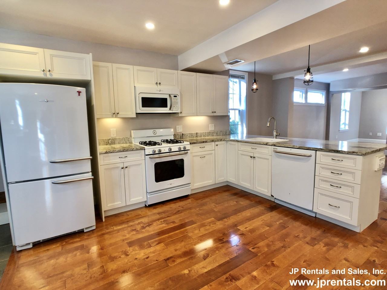 49 Pond St #C - Photo 2 of 15