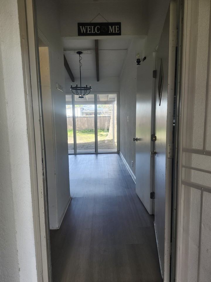 1136 West Dakota Avenue - Photo 2 of 12