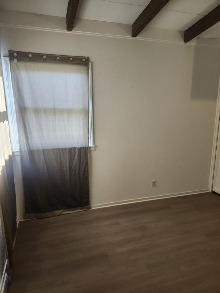 1136 West Dakota Avenue - Photo 3 of 12