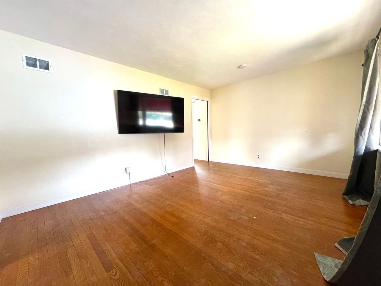 630 Bell Ave - Photo 4 of 20