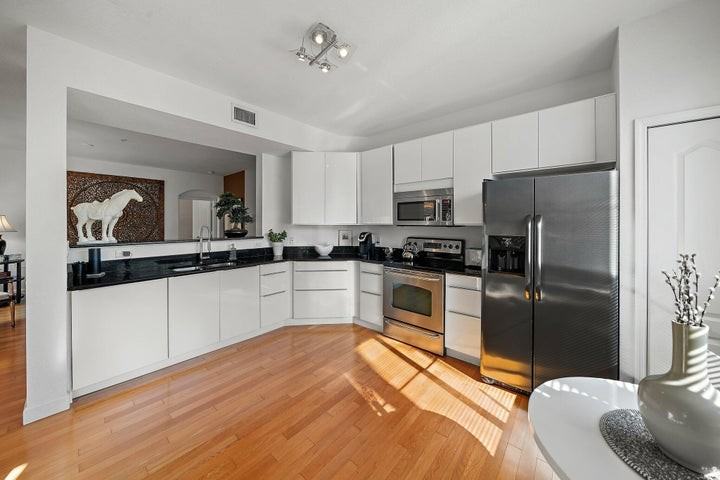 11011 Legacy Lane #306 - Photo 4 of 8