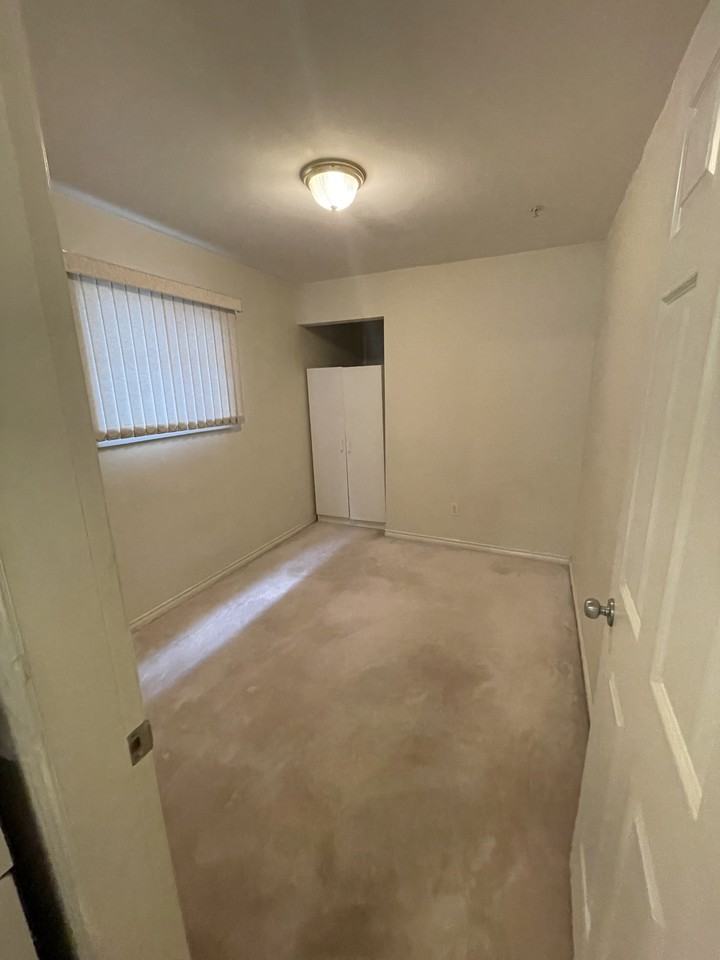 1875 East 36th Avenue - Photo 2 of 4