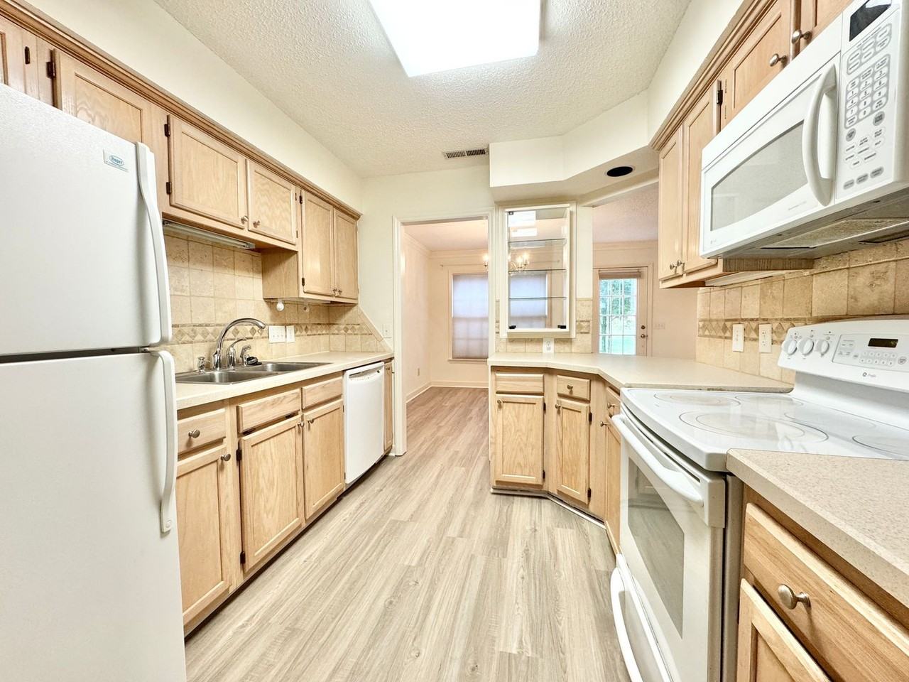 21 Cedar Knoll Dr - Photo 7 of 20