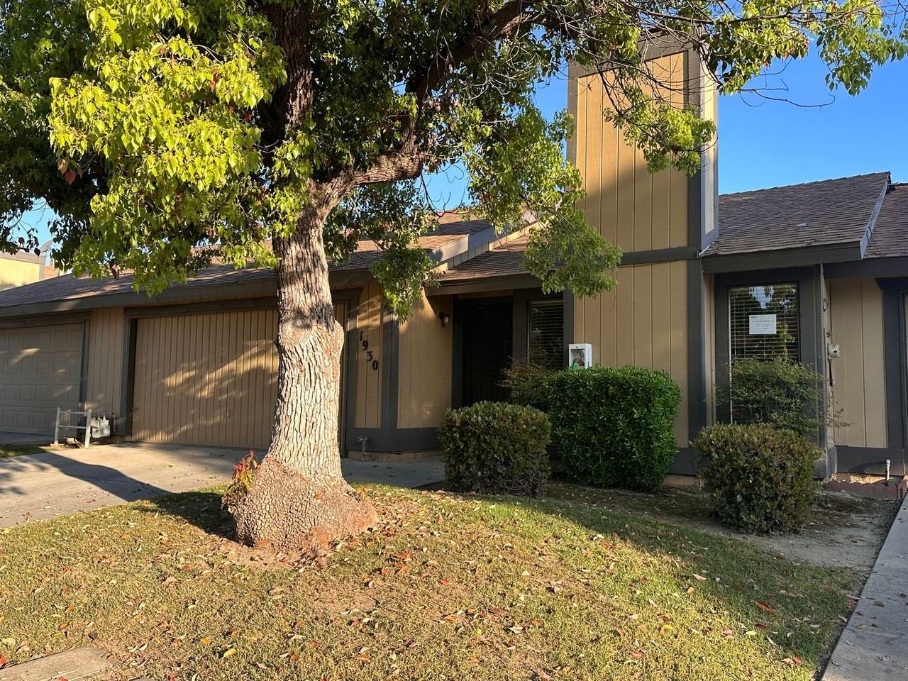 1930 E Harold Ave - Photo 3 of 22