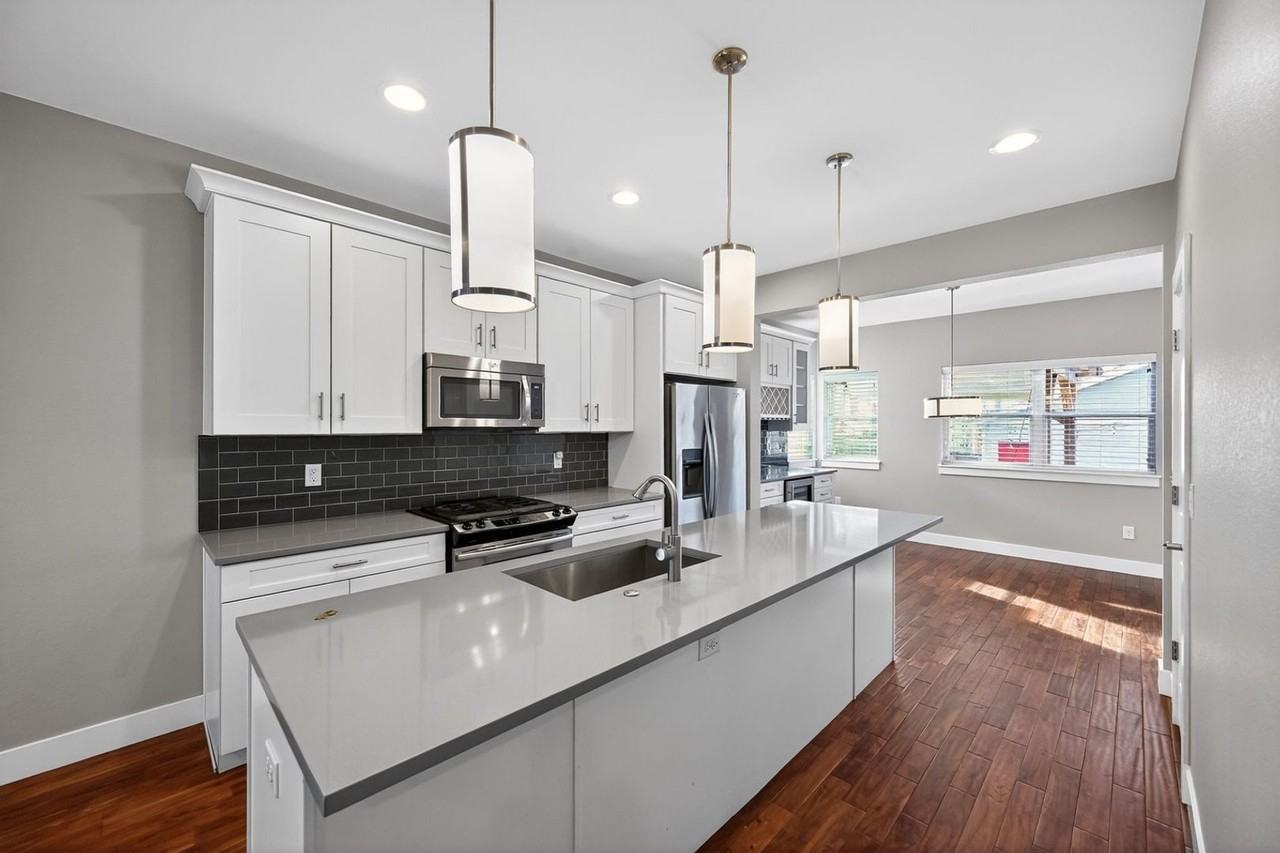 1750 W 40th Ave - Photo 5 of 32