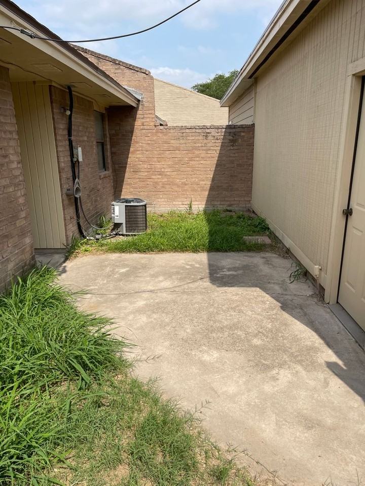 1006 Fairway Dr - Photo 7 of 8