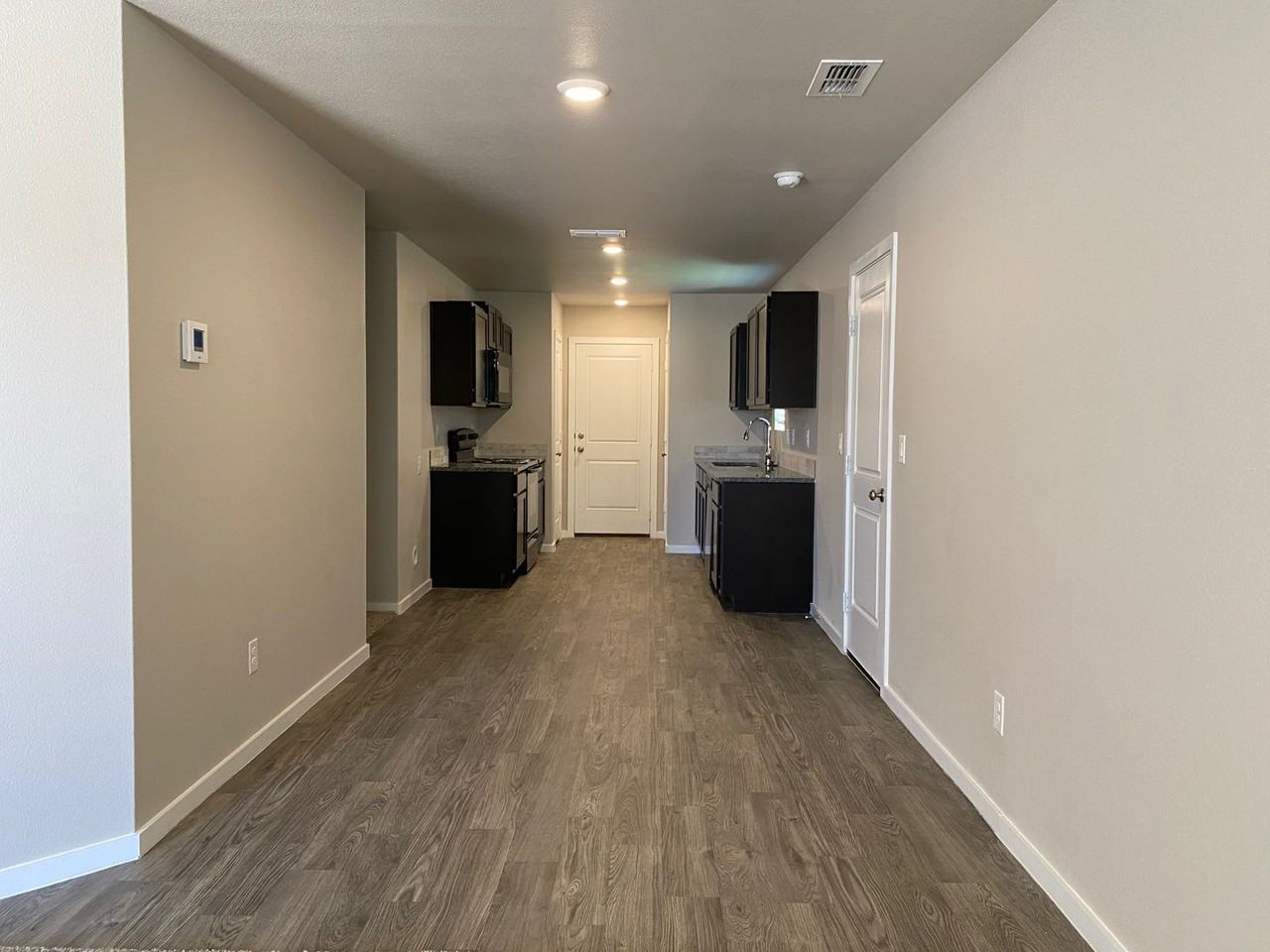 13807 Paris Ave - Photo 4 of 14