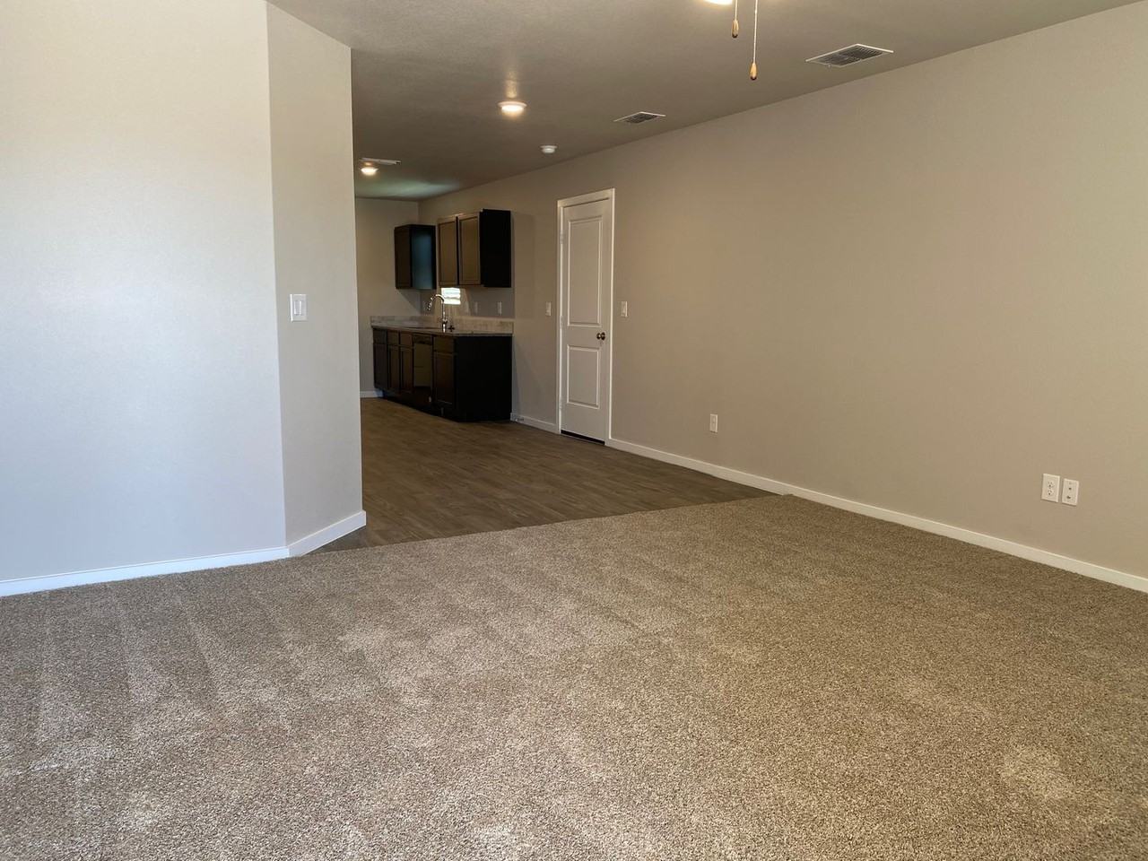 13807 Paris Ave - Photo 7 of 14