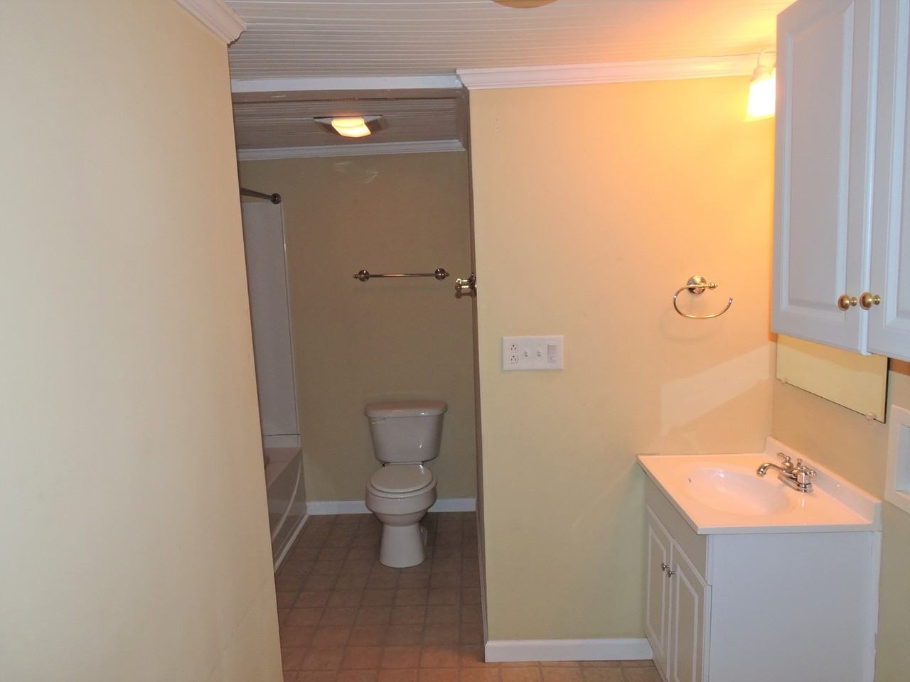 4215 Old Greensboro Rd - Photo 4 of 8