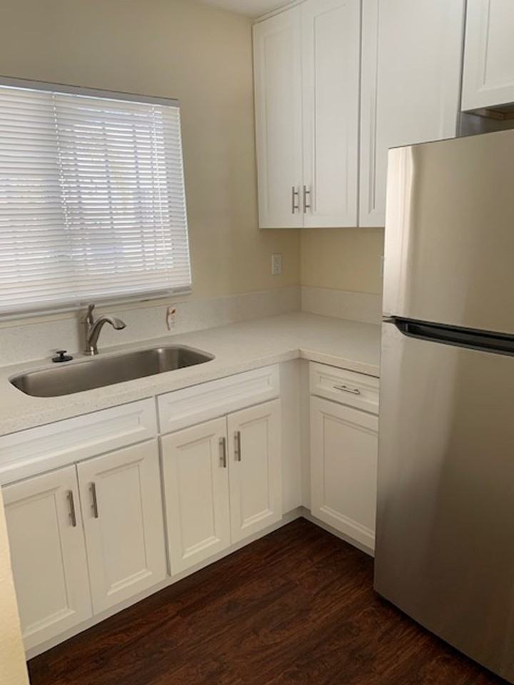 3850 47th St #203 - Photo 3 of 18