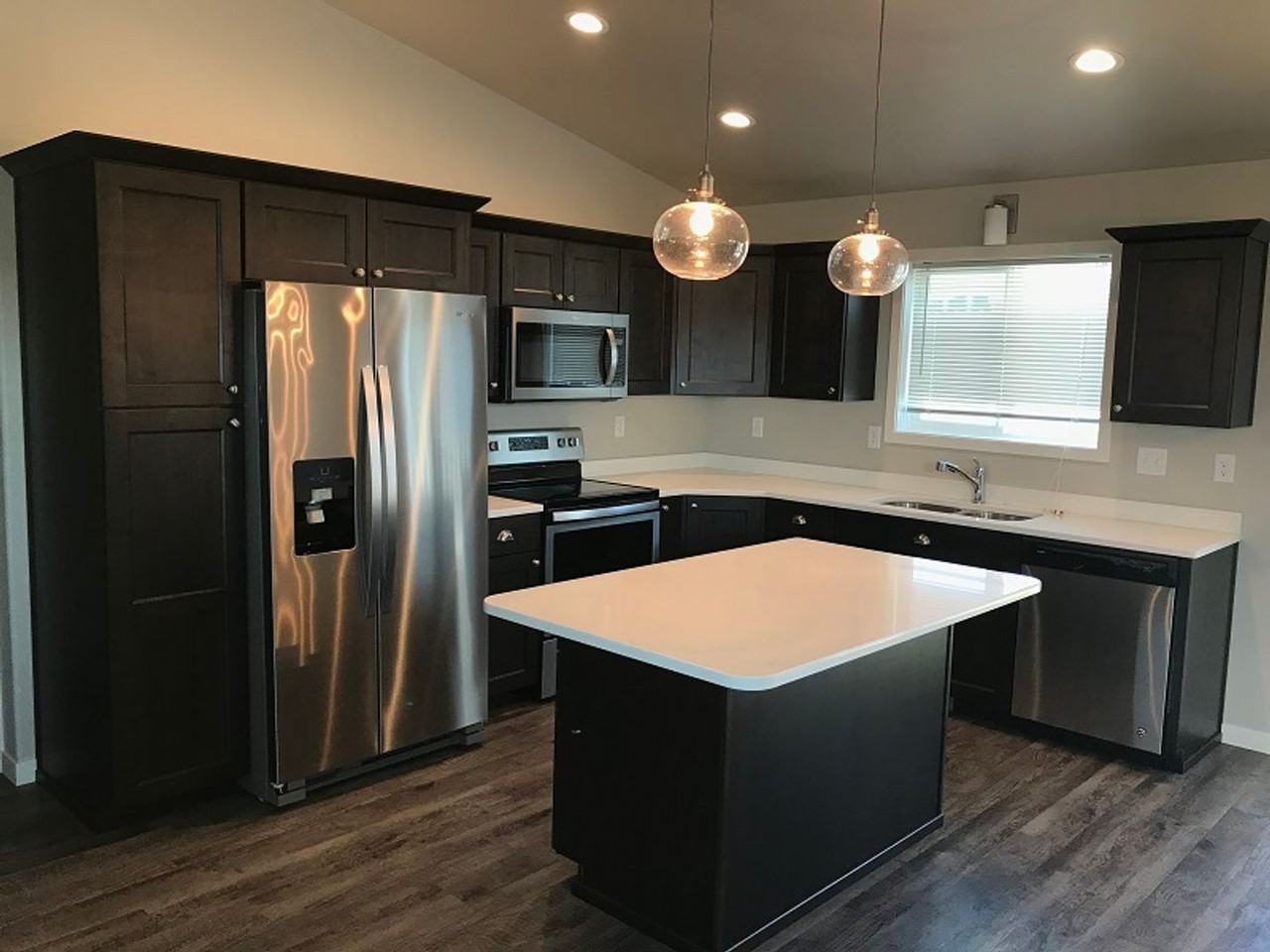 2625 2625 5th Ct W - DO NOT RENT - Photo 2 of 10