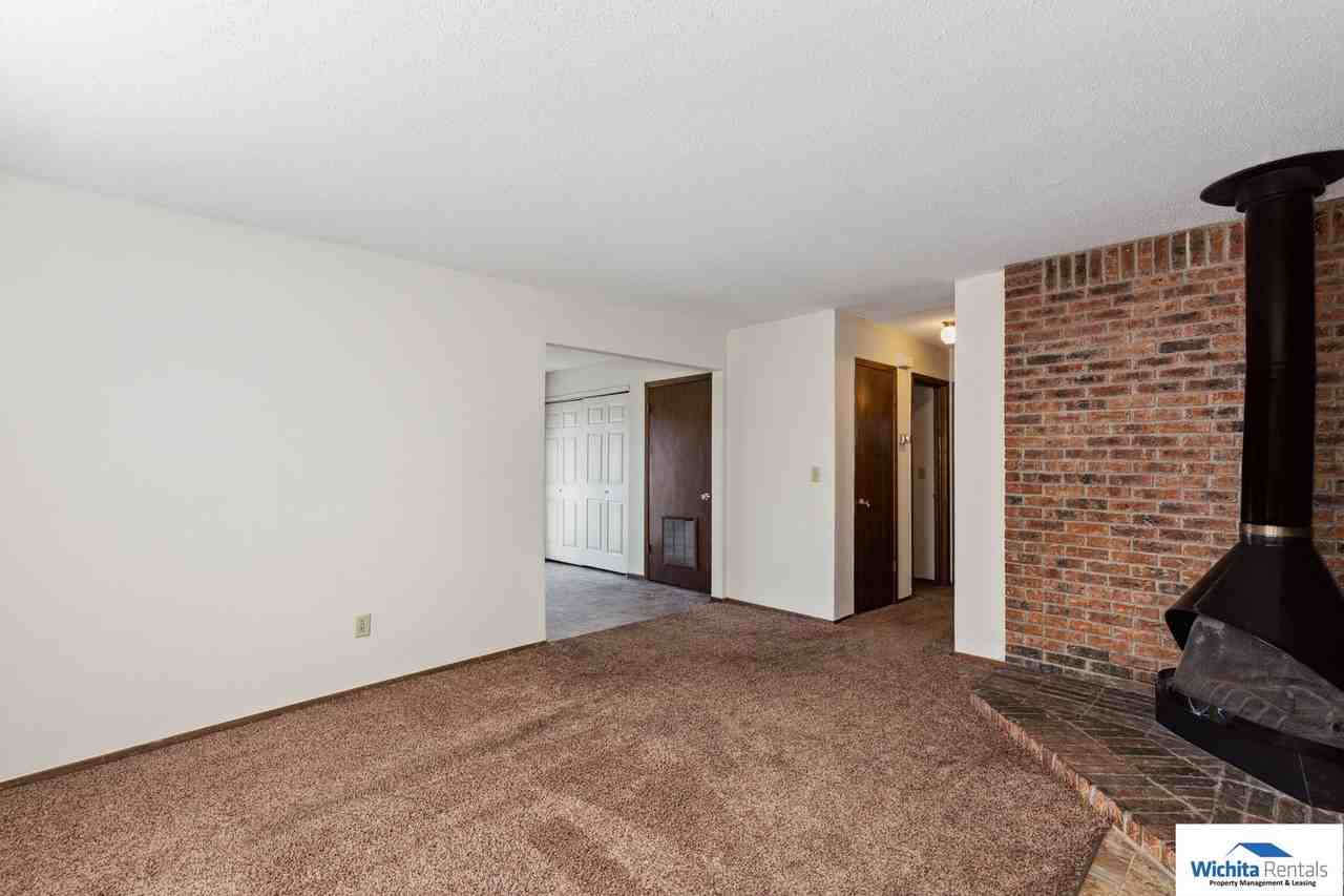 1713 N Arkansas Ave - Photo 2 of 12