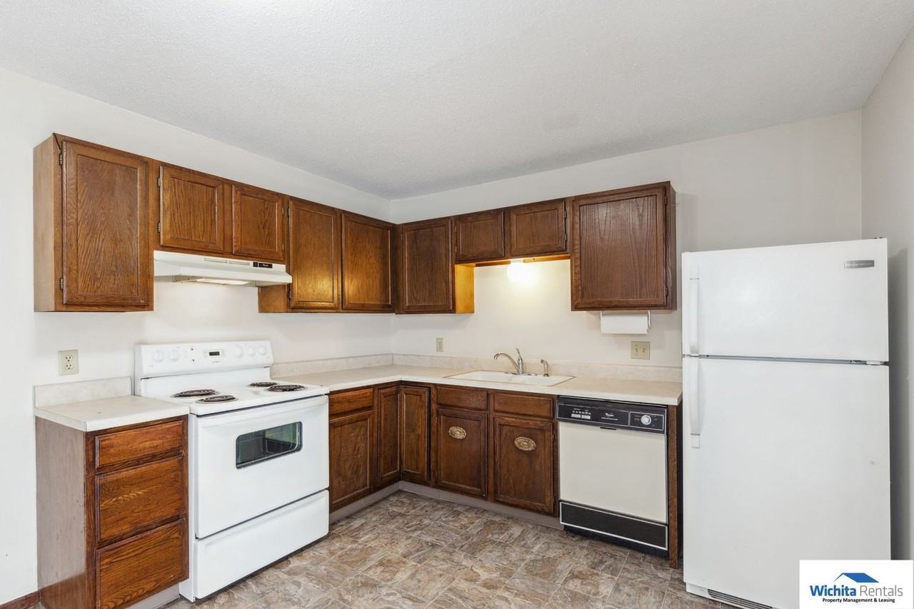 1713 N Arkansas Ave - Photo 4 of 12