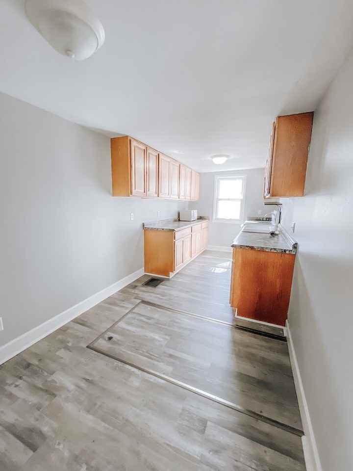 2205 N 23rd St - Photo 7 of 16