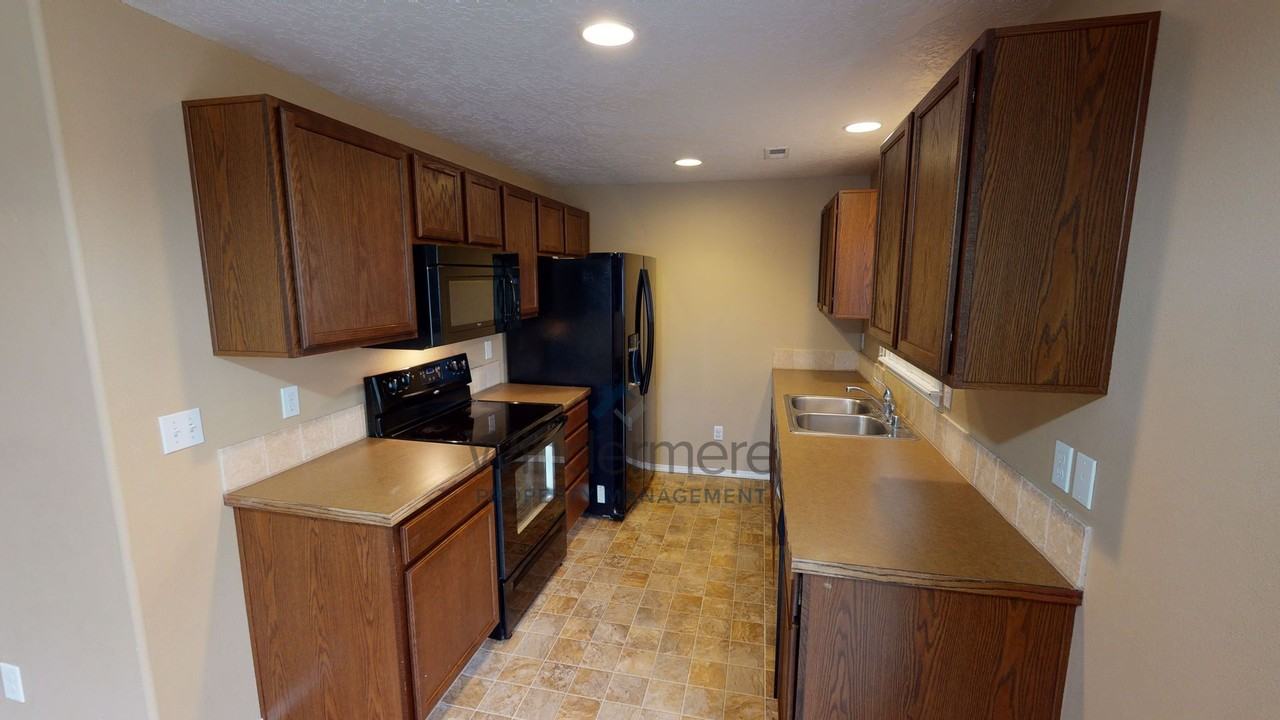 1233 Sw Carver St - Photo 5 of 13