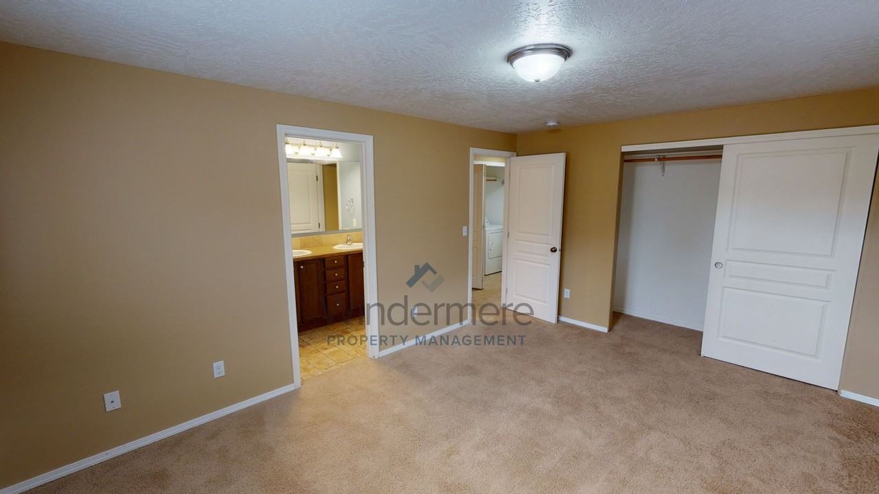 1233 Sw Carver St - Photo 6 of 13