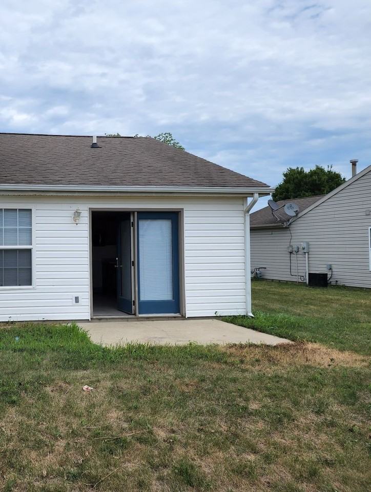 617 Harrison Cir - Photo 4 of 32