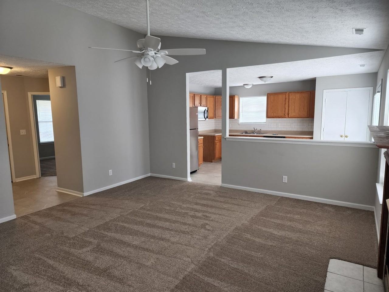 617 Harrison Cir - Photo 7 of 32