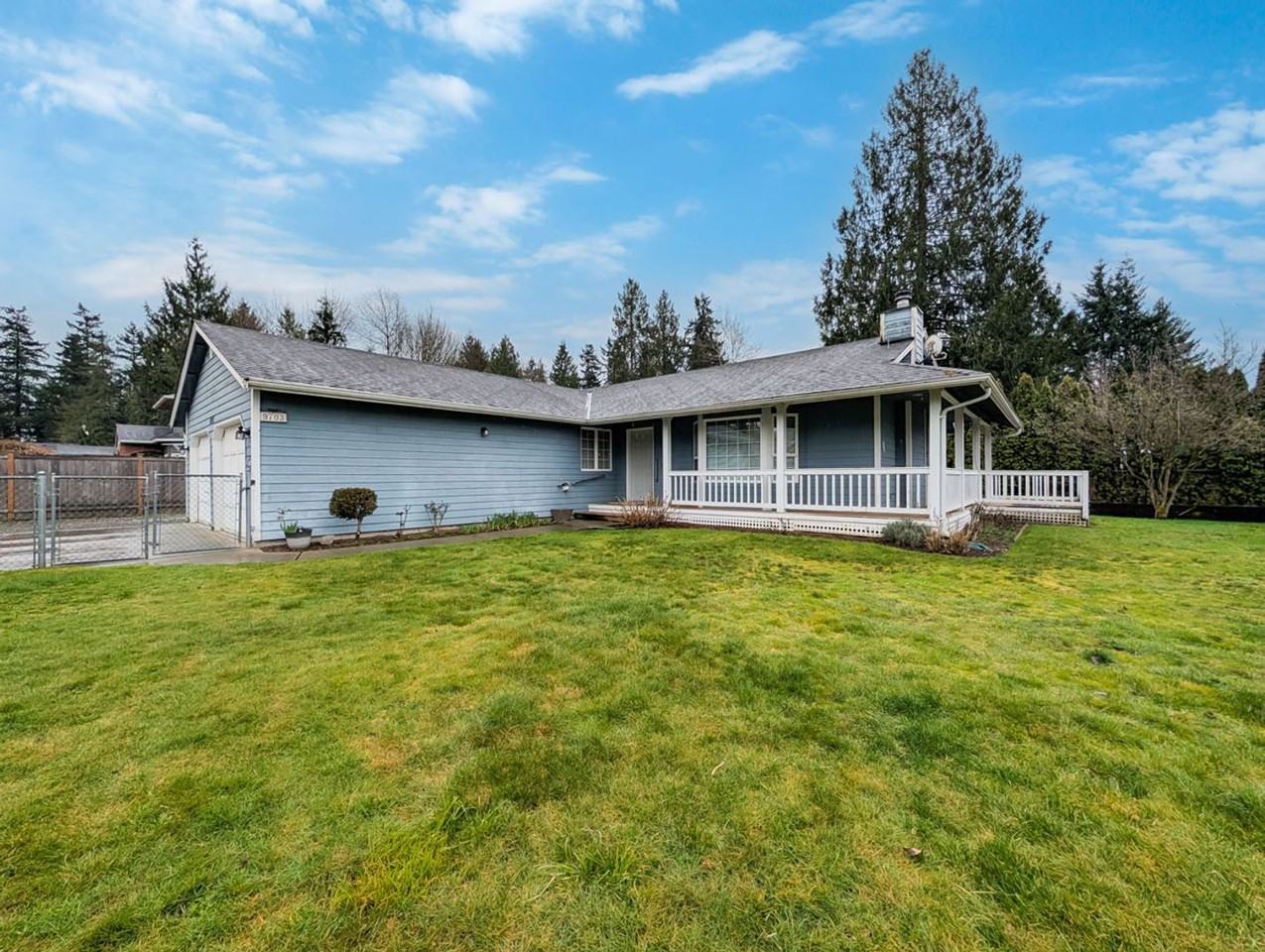 9703 48th Dr Ne - Photo 2 of 12