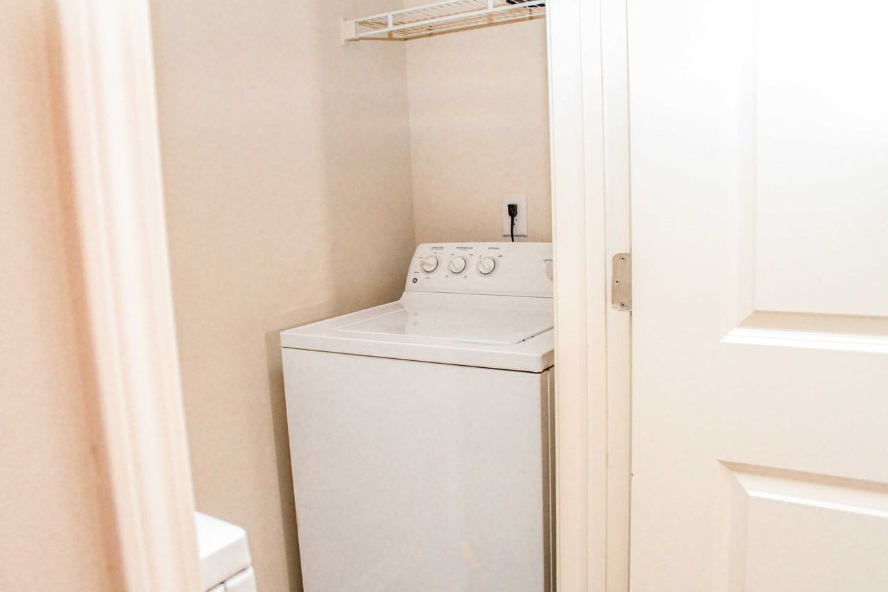 705 Walker Sq #2D - Photo 6 of 15