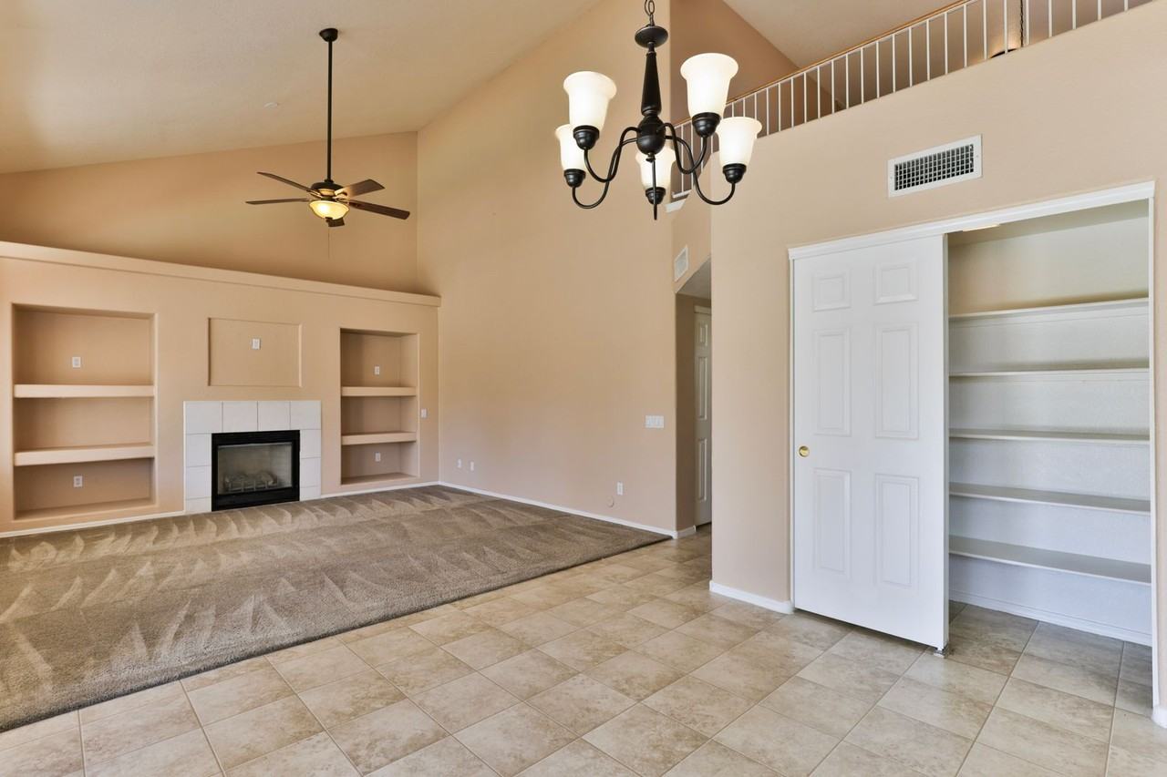 6759 N 77th Dr - Photo 7 of 31