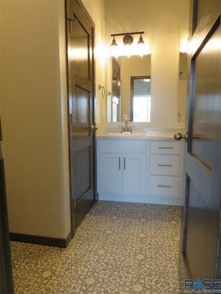 6154 S Alki Pl - Photo 6 of 13