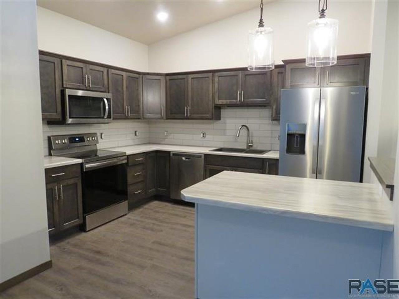 6154 S Alki Pl - Photo 4 of 13