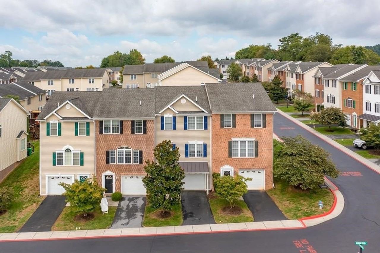 1410 Mountain Spring Ln - Photo 2 of 19