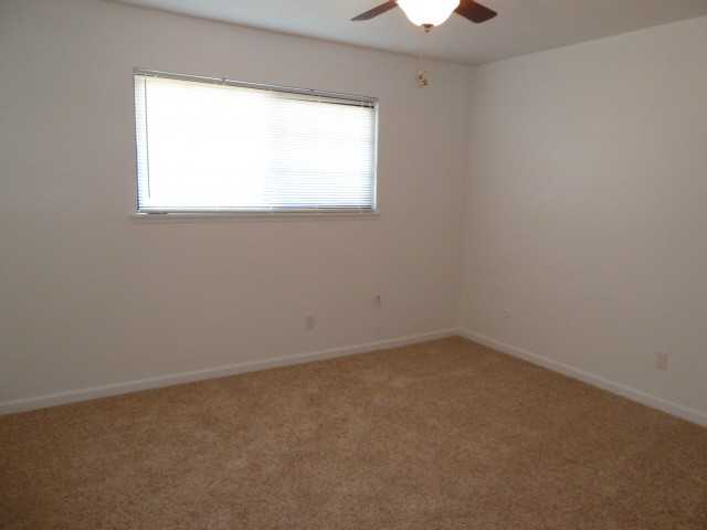 3118 Begonia St - Photo 6 of 7