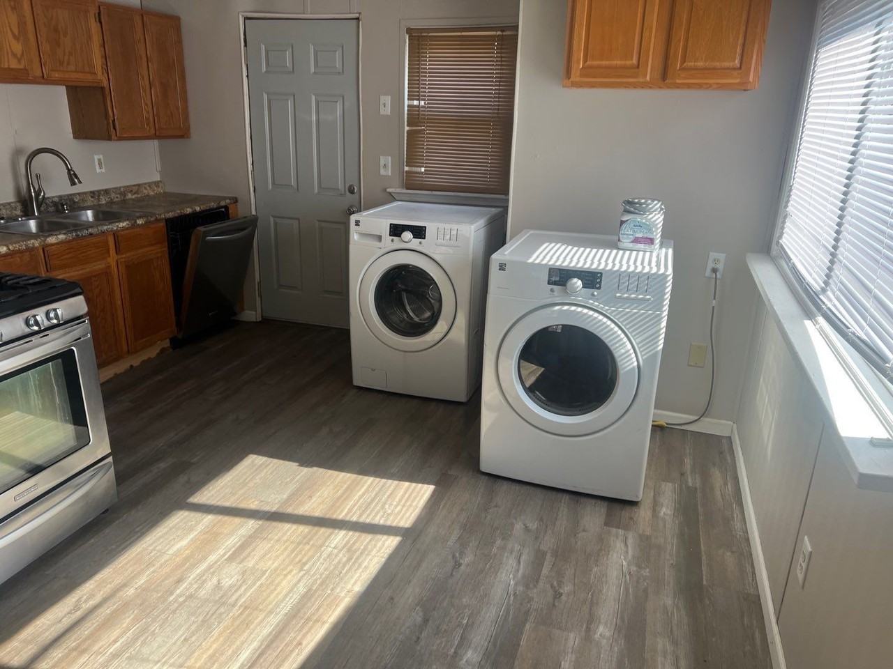 2430 E 36th Ave - Photo 4 of 12