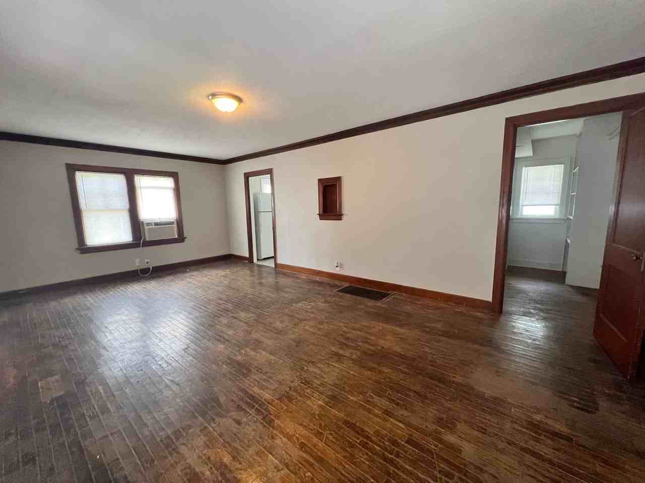 201 Old Mill Rd - Photo 2 of 7