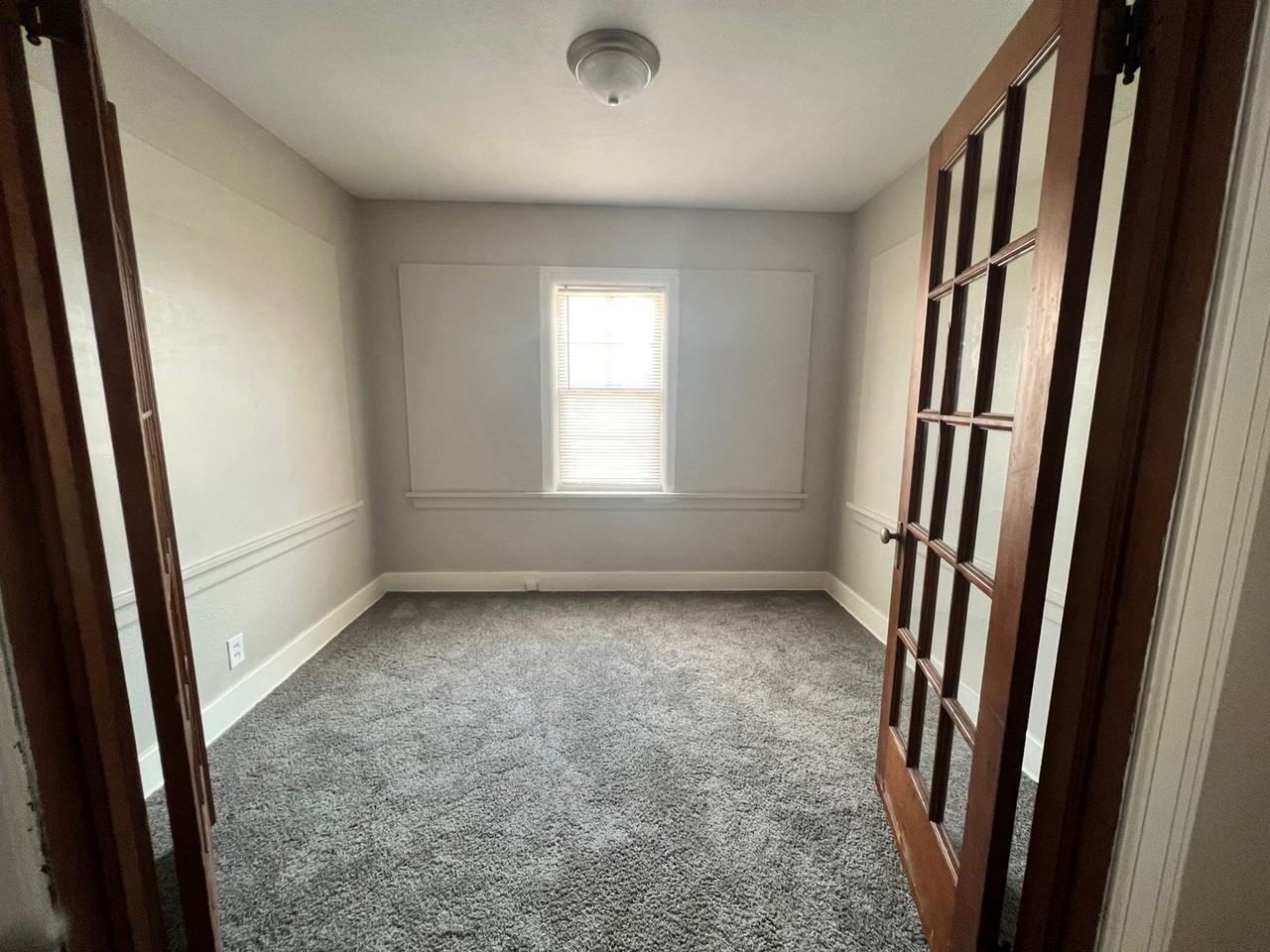 201 Old Mill Rd - Photo 4 of 7