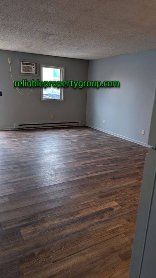 805 N Washington St #8 - Photo 2 of 8